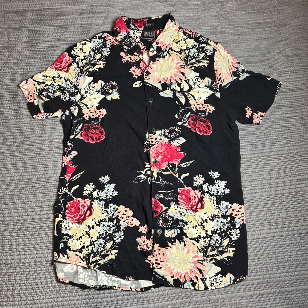 Guess Slim Fit Floral Button Down Shirt Mens Small Black Red Short Sleeve Shirt